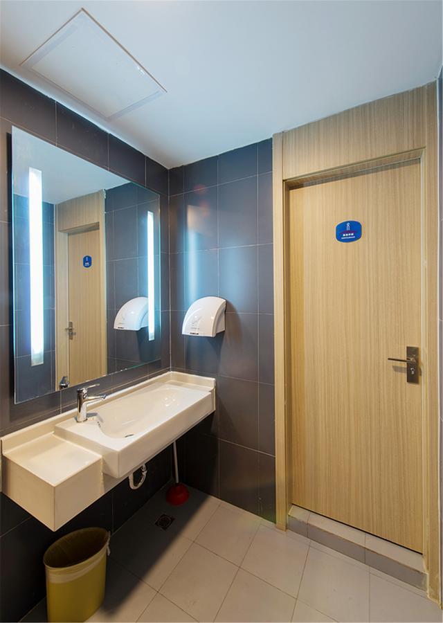 Hanting Hotel Qingdao Zhanqiao Railway Station Ngoại thất bức ảnh